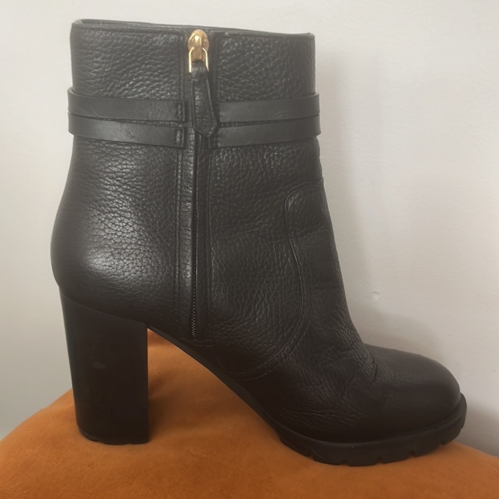 tory burch leigh lug sole bootie